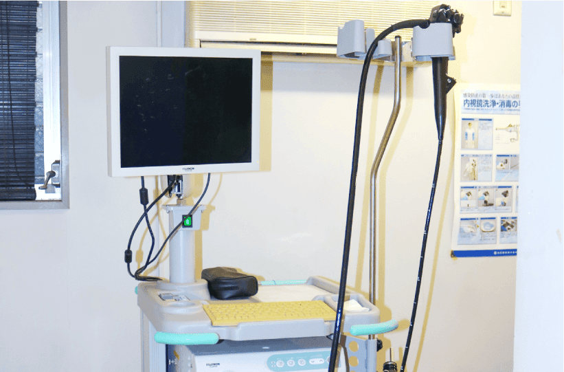 上部内視鏡（胃カメラ）検査の機械の写真